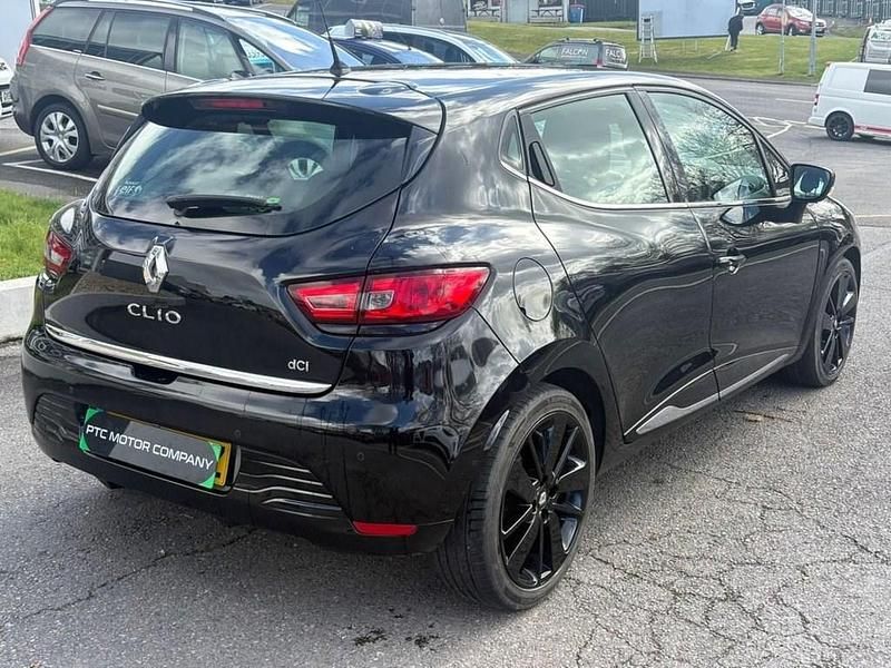 Used Renault Clio IV Dynamique 90 HP (66 kW) 2015 Black Hatchback