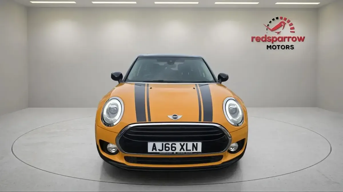 Usado Mini Cooper Clubman 136 CV (100 kW) 2016 Naranja Familiar