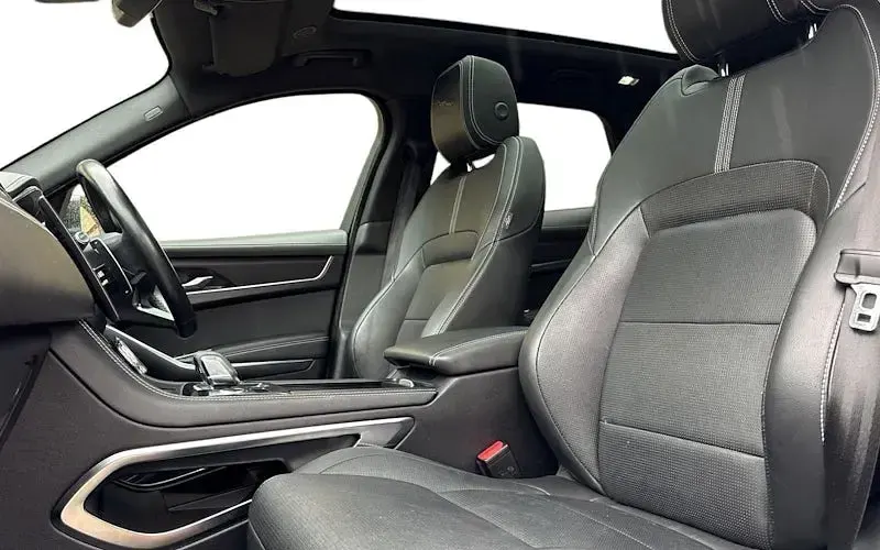 Used Jaguar F-Pace R-Dynamic 250 HP (183 kW) 2022 Black SUV