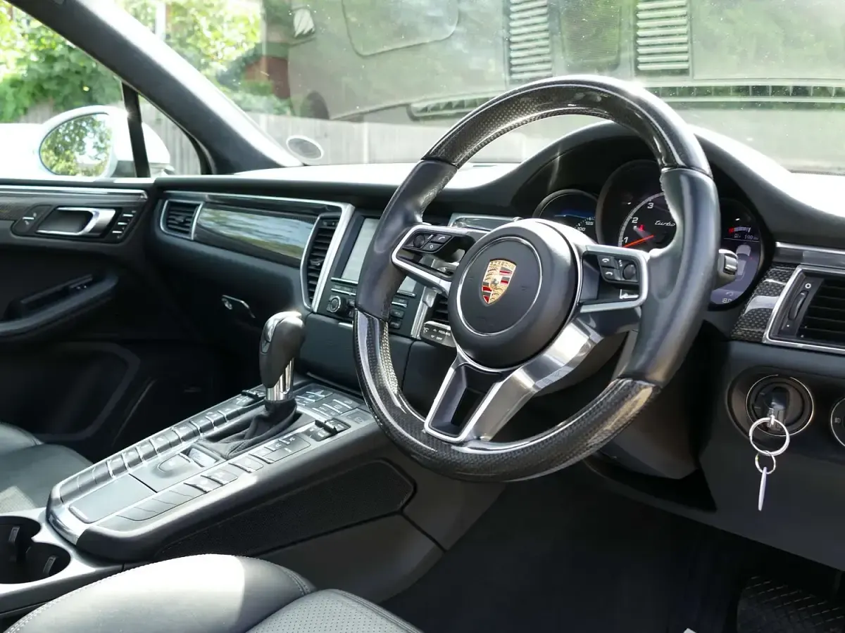 Used Porsche Macan 400 HP (294 kW) 2014 Silver SUV
