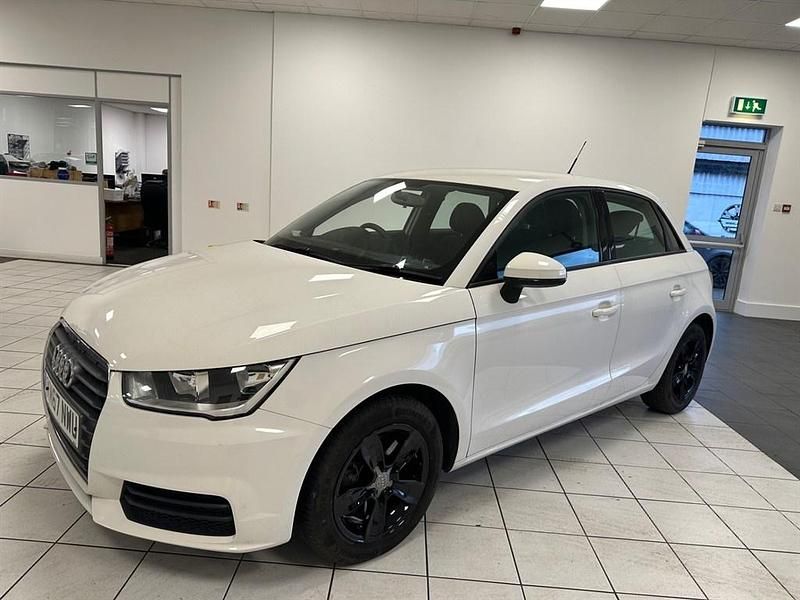 Used Audi A1 Sportback 116 HP (85 kW) 2017 White Hatchback