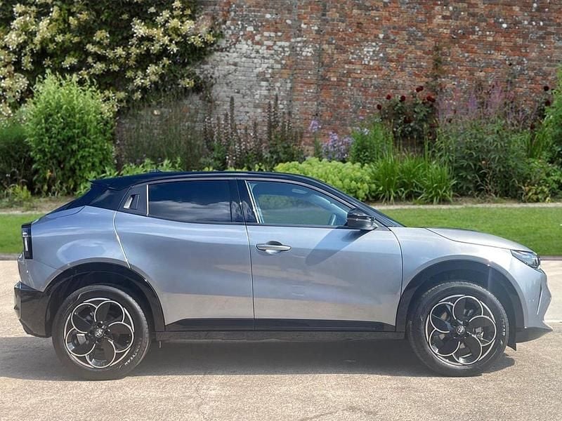 New Alfa Romeo GT Junior 134 HP (98 kW) 2025 Grey Hatchback