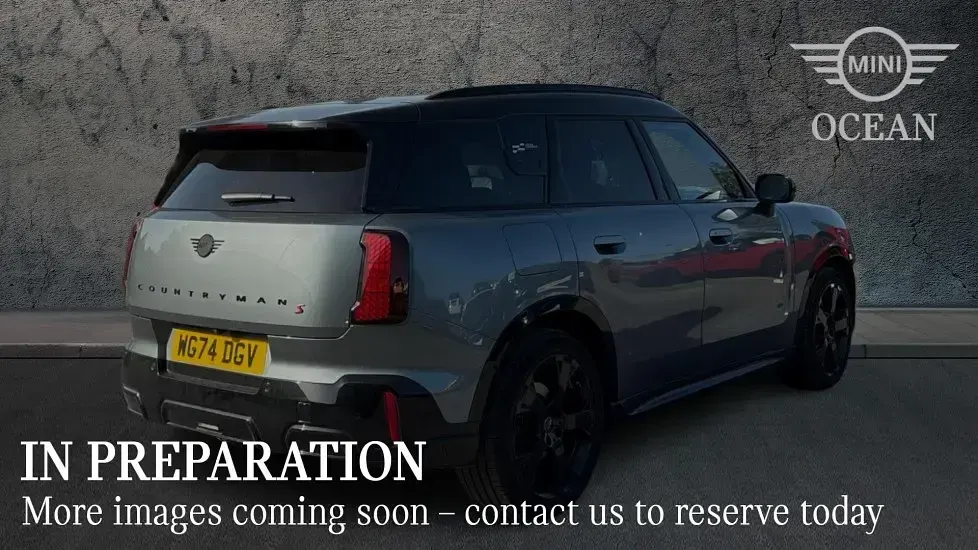 Used Mini Countryman 215 HP (158 kW) 2025 Green SUV