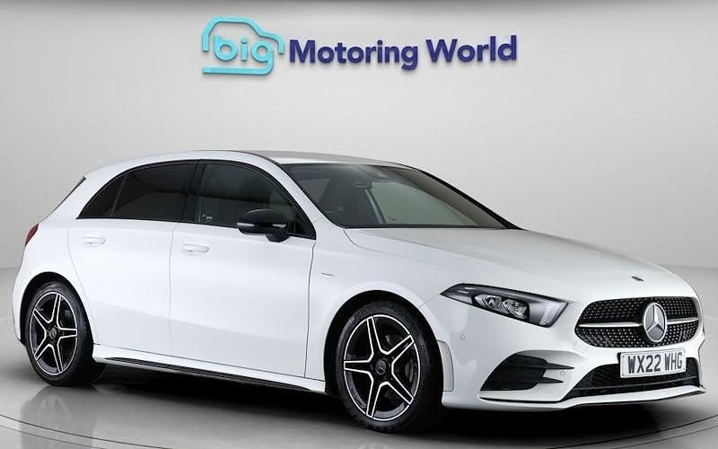 Used Mercedes A180 Executive 136 HP (100 kW) 2022 White Hatchback