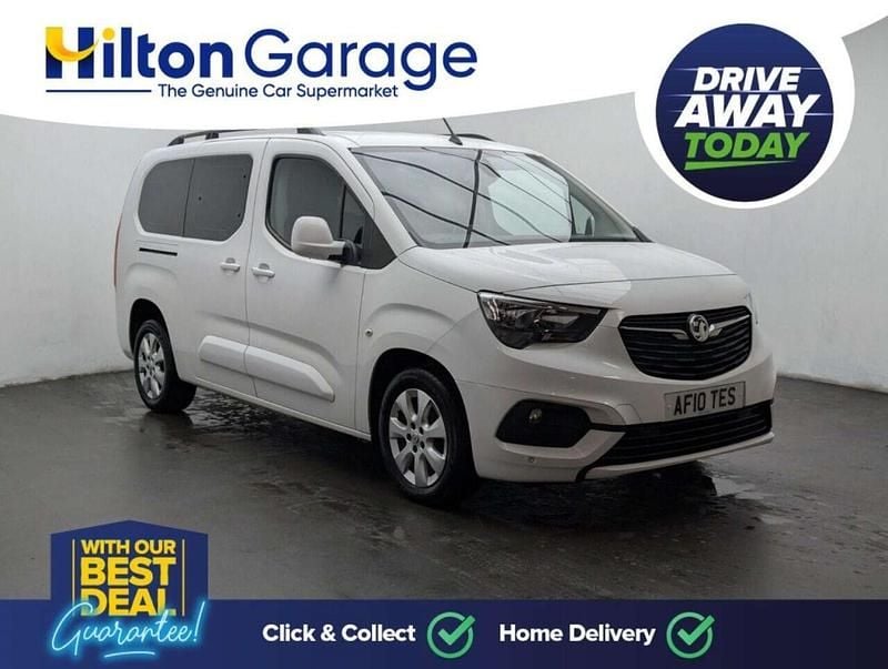 Used Vauxhall Combo S 100 HP (73 kW) 2019 White MPV