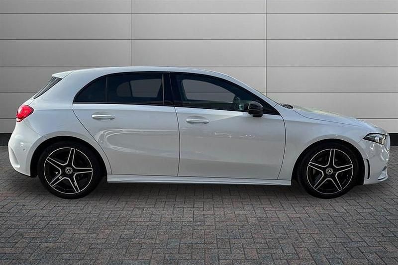 Used Mercedes A180 Executive 136 HP (100 kW) 2023 Digital white Hatchback