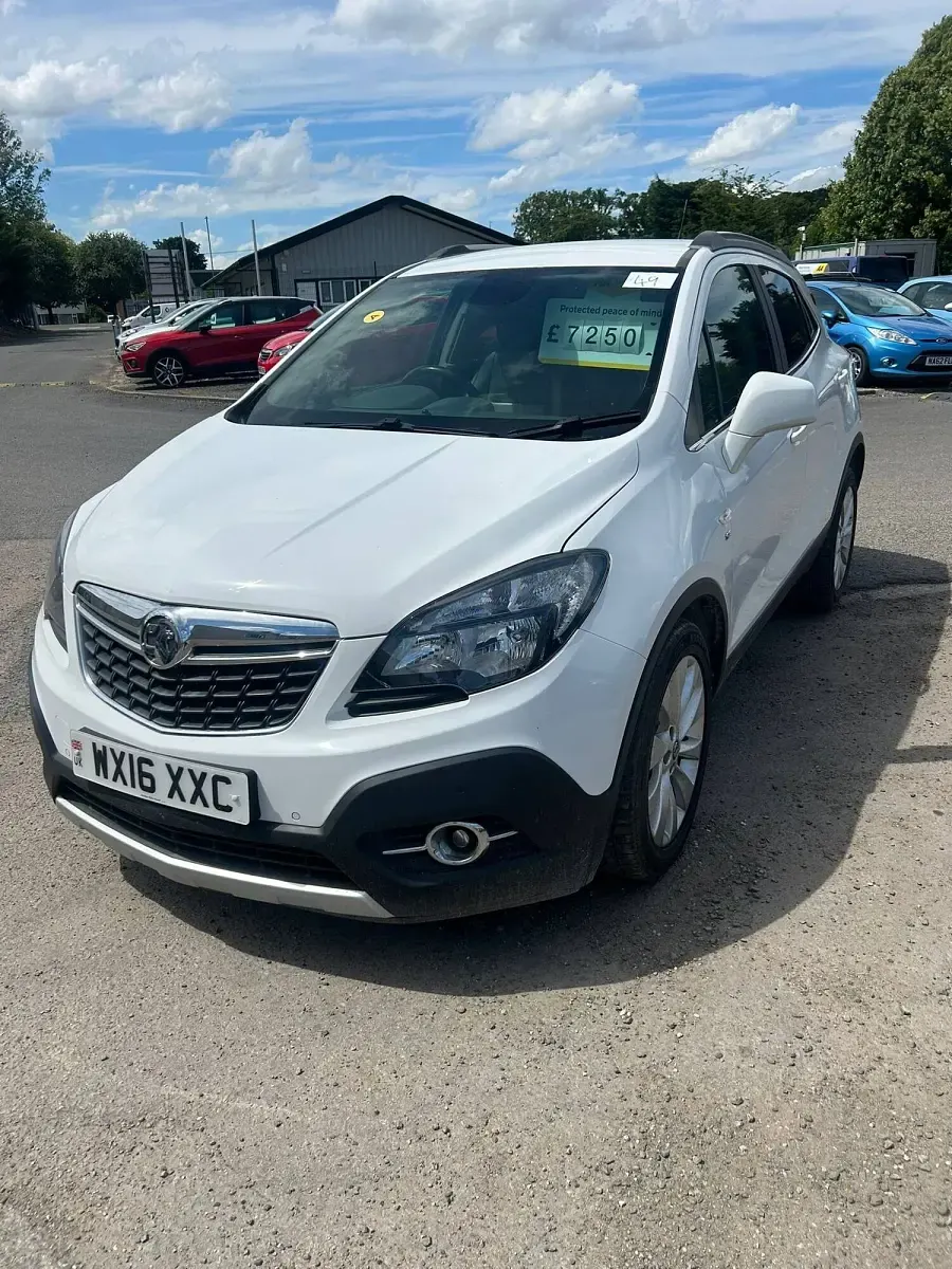 Used Vauxhall Mokka 152 HP (111 kW) 2016 White SUV