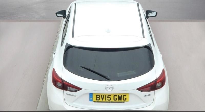 Used Mazda 3 165 HP (121 kW) 2015 White Hatchback
