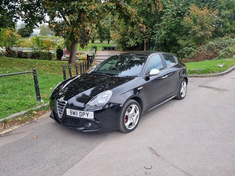 Black Used 2011 Alfa Romeo Giulietta Veloce Hatchback | £2,690 (Fair price) - Image 1/4