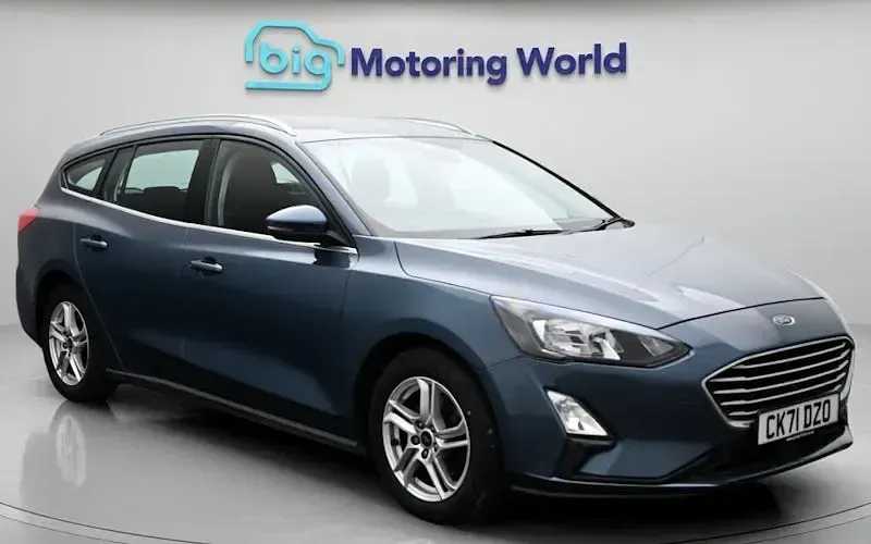 Usado Ford Focus Zetec 125 HP (91 kW) 2021 Azul Carrinha