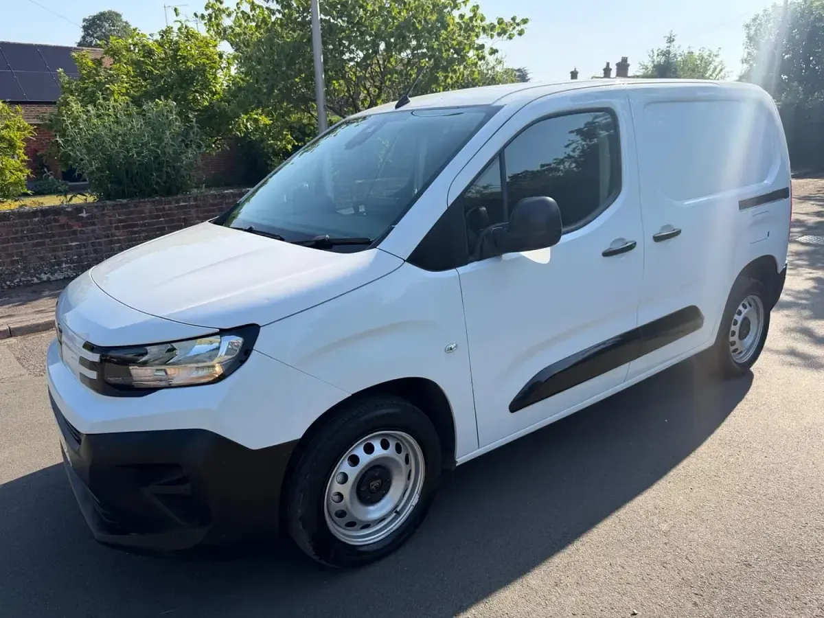 Used Peugeot Partner 2024 White MPV