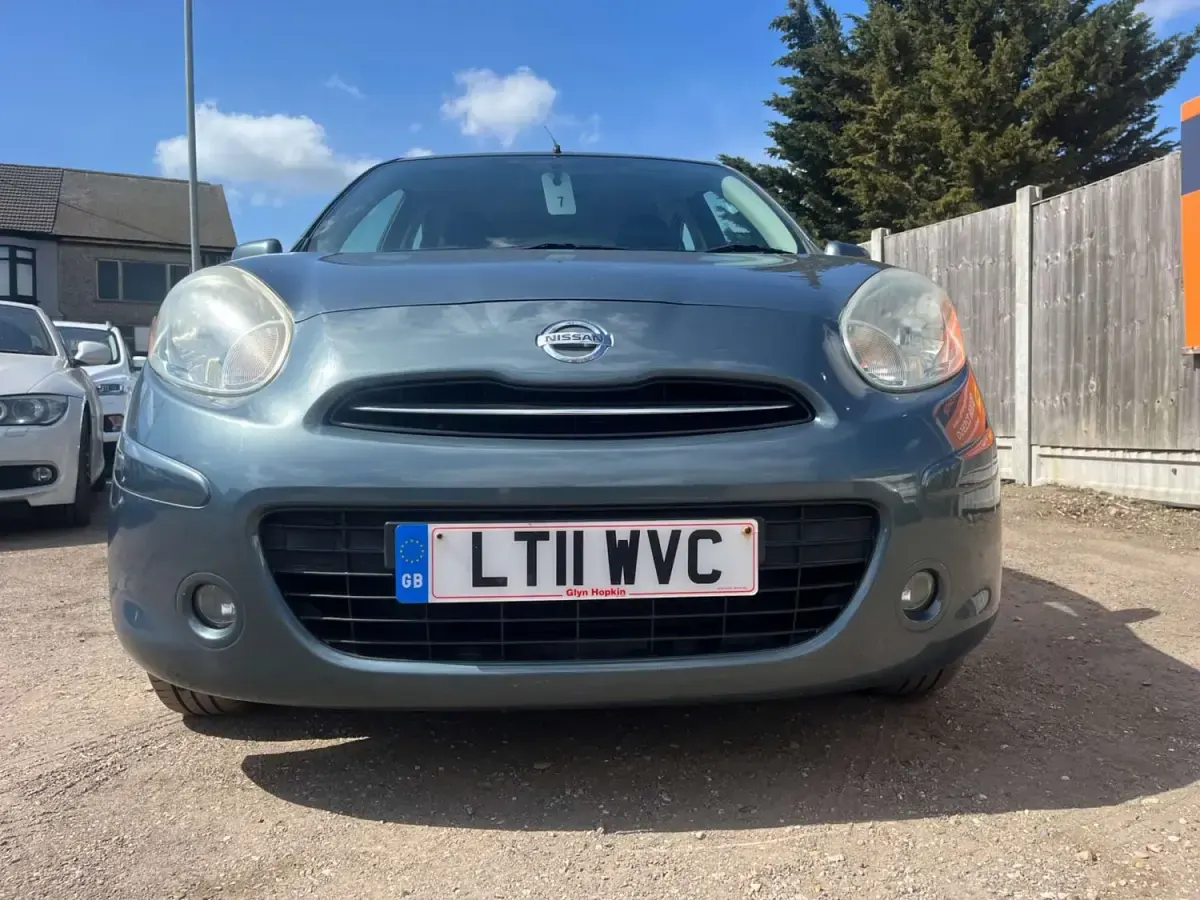 Usado Nissan Micra Acenta 2011 Prateado Citadino