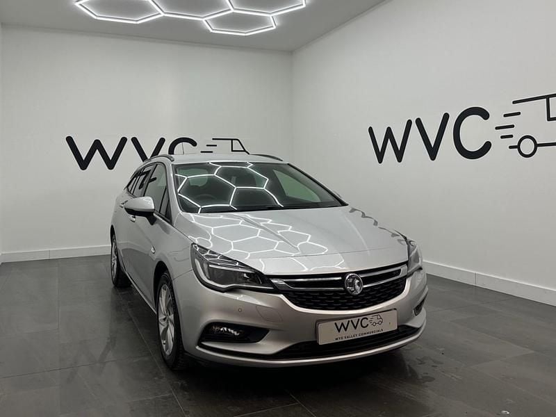 Second-hand Vauxhall Astra Design Edition 110 CP (80 kW) 2019 Argintiu Break