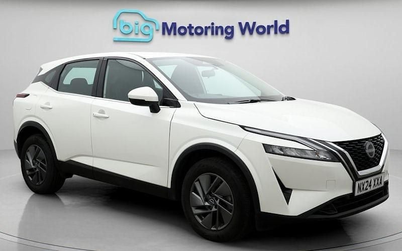 White Used 2023 Nissan Qashqai Acenta Premium SUV | £15,900 (Good price) - Image 1/4