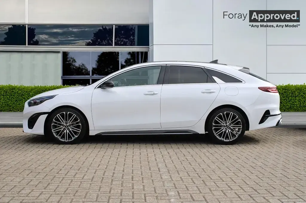 Used Kia ProCeed 2024 White Estate