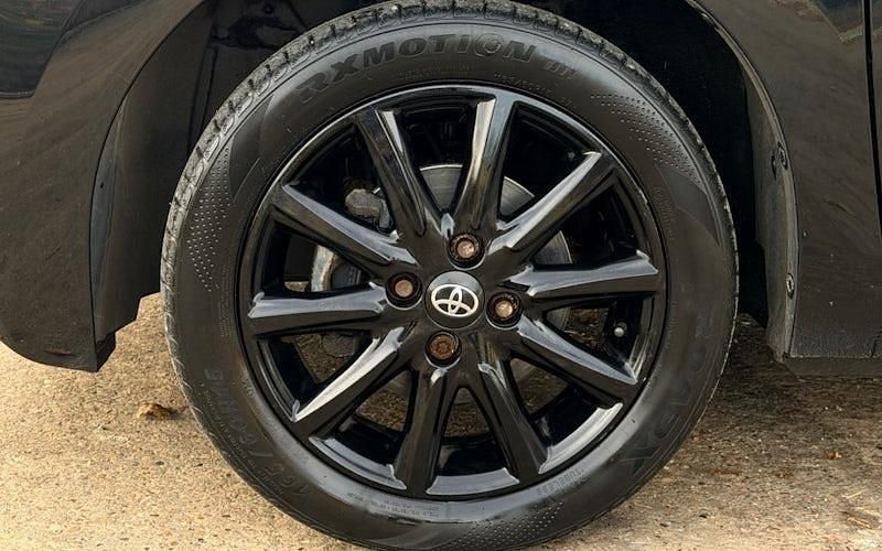 Used Toyota Aygo x-press 69 HP (50 kW) 2018 Hatchback