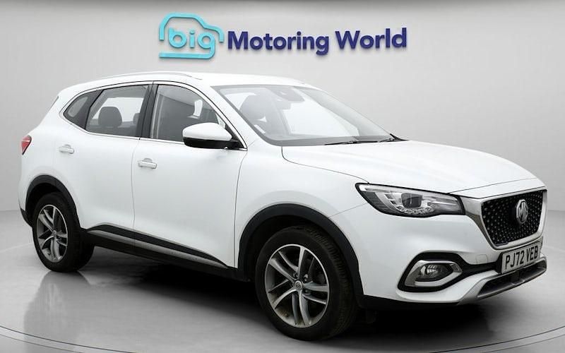 White Used 2023 MG HS Excite SUV | £12,500 (Fair price) - Image 1/4