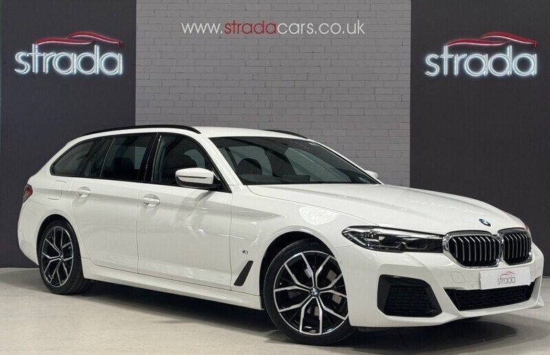 White Used 2021 BMW 520 M Sport Estate | £27,398 (Fair price) - Image 1/4