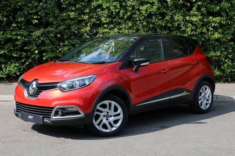 Second-hand Renault Captur Dynamique 90 CP (66 kW) 2017 Roșu SUV