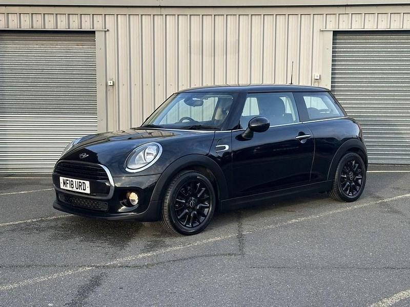 Black Used 2018 Mini Cooper Hatch Hatchback | £8,700 (Good price) - Image 1/4