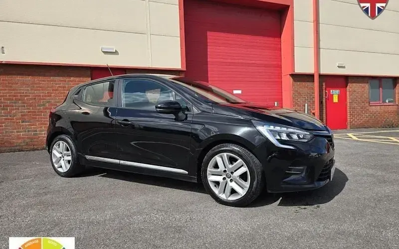 Używany Renault Clio V Play 101 KM (74 kW) 2020 Hatchback