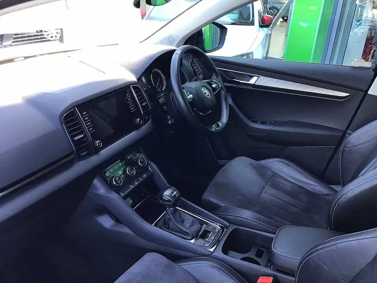 Used Skoda Karoq SE L 110 HP (80 kW) 2022 Petrol blue metallic SUV