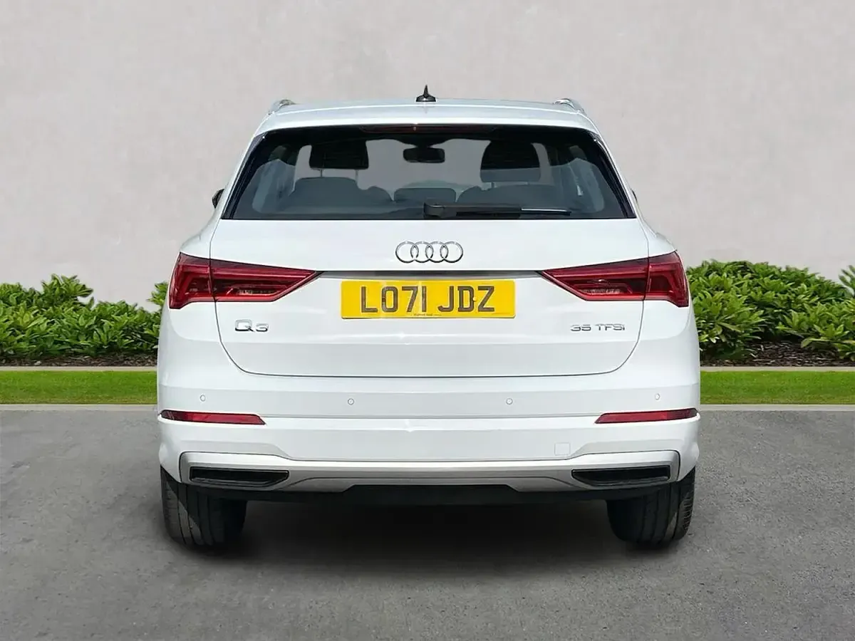 Begagnad Audi Q3 Sport 150 HK (110 kW) 2022 Vit SUV