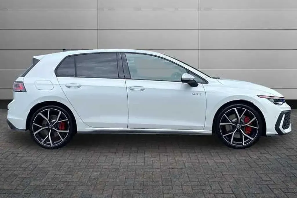 New VW Golf VIII 265 HP (194 kW) 2026