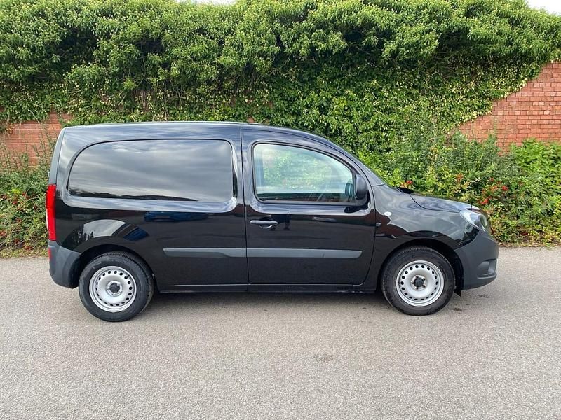 Used Mercedes Citan 109 90 HP (66 kW) 2018 Black