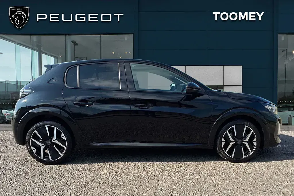 Used Peugeot 208 GT 102 HP (75 kW) 2024 Black Hatchback