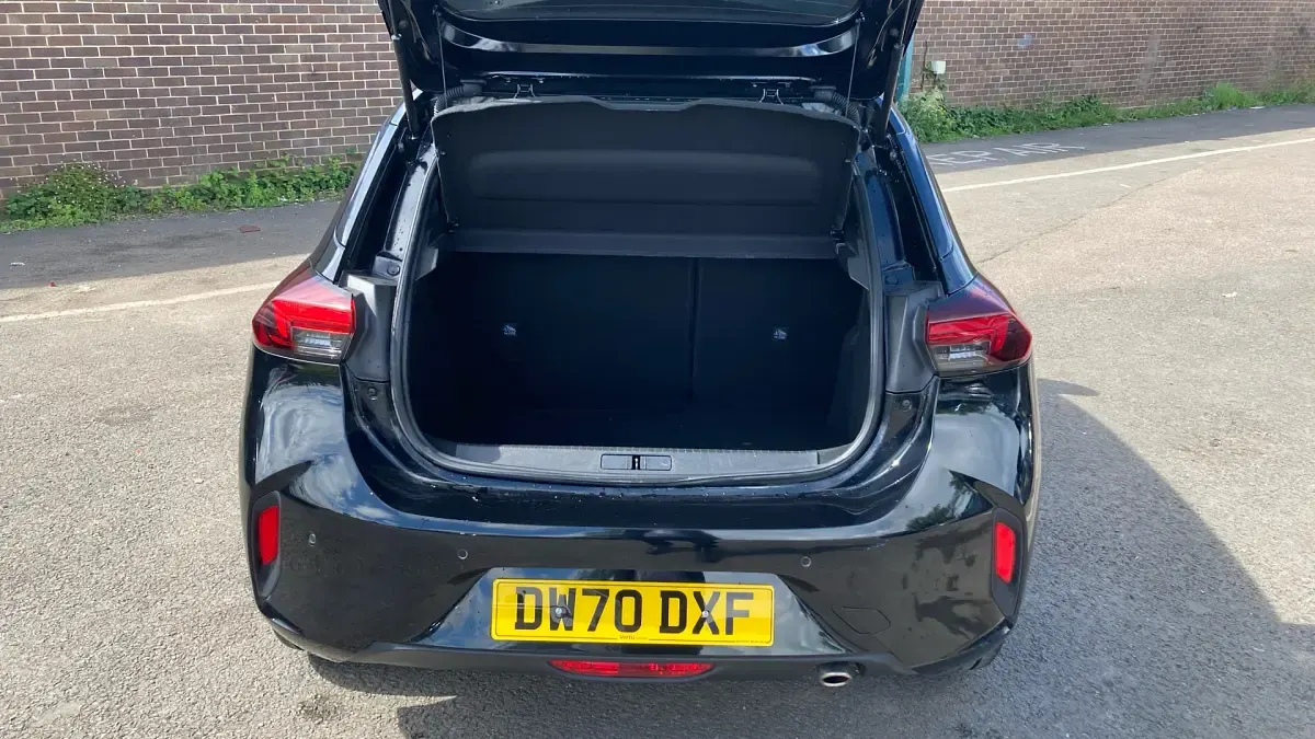 Used Vauxhall Corsa SRi 101 HP (74 kW) 2021 Black Hatchback
