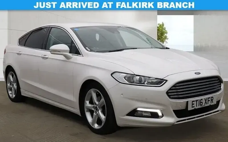 Used Ford Mondeo Titanium 180 HP (132 kW) 2016 Hatchback