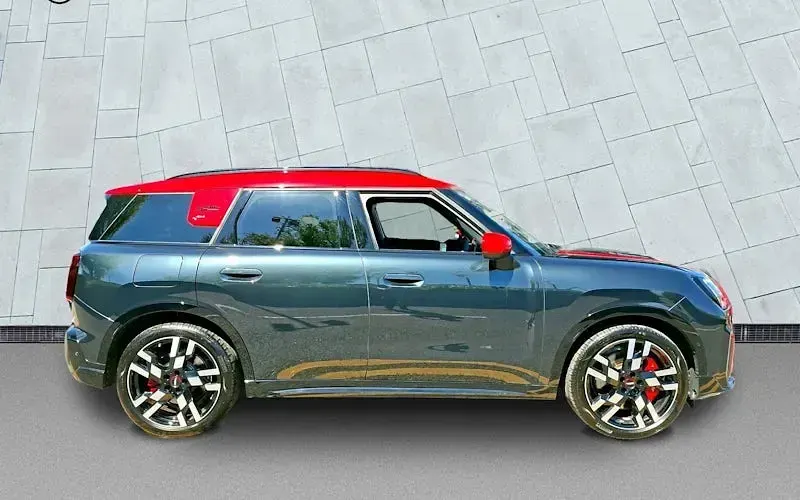 New Mini John Cooper Works 300 HP (220 kW) 2026 Hatchback