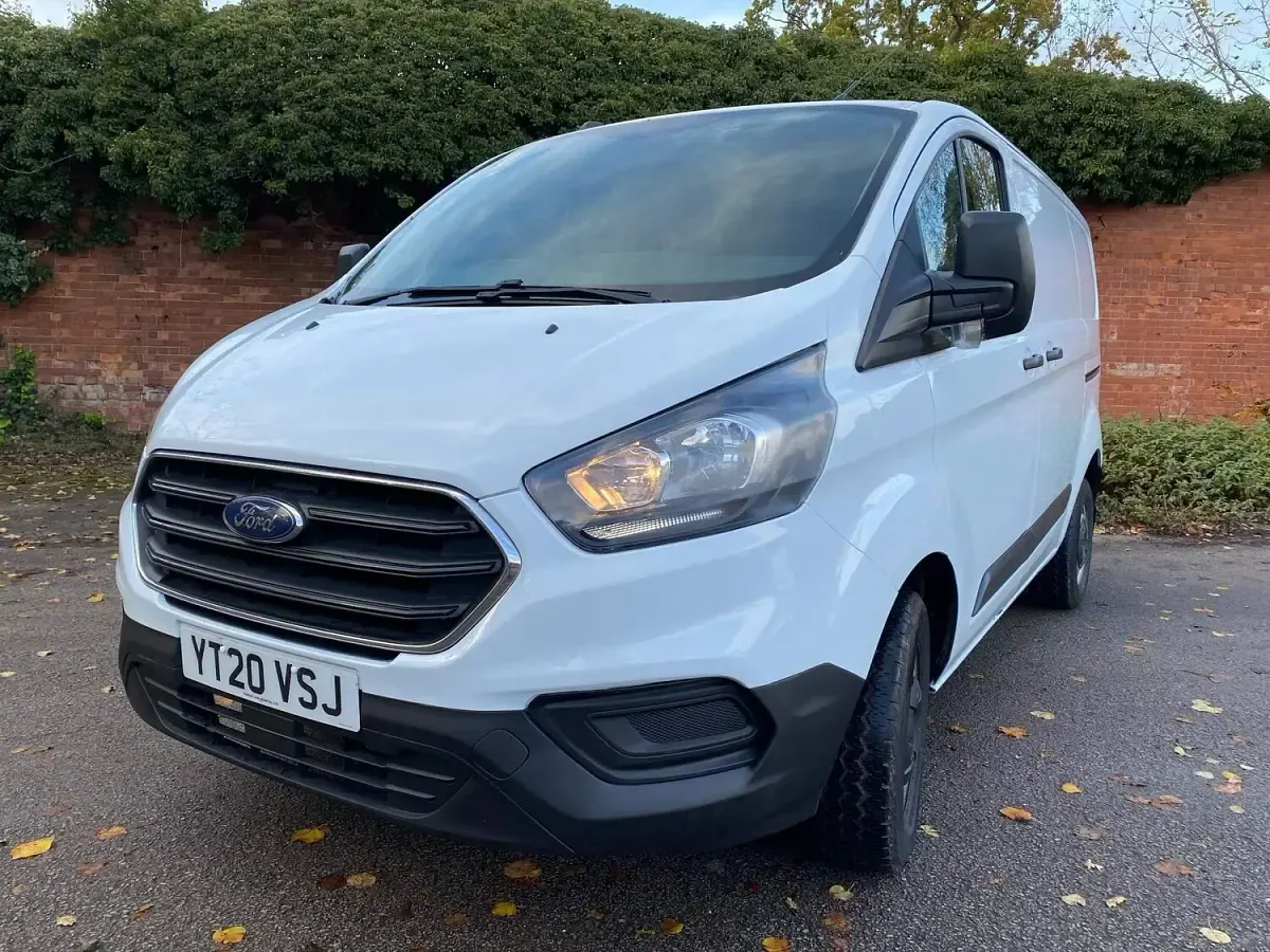 Used Ford Transit Custom 105 HP (77 kW) 2020 White Van
