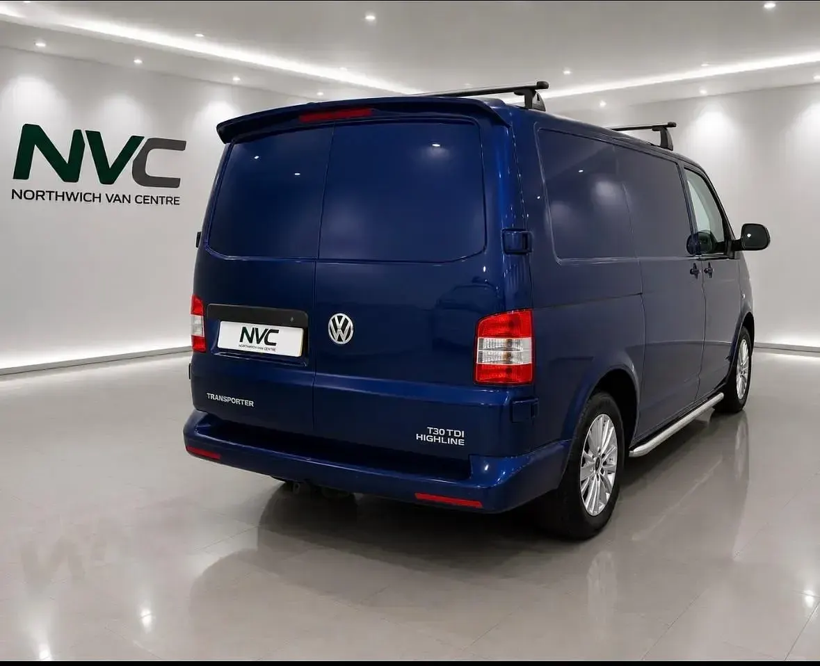 Used VW T5 Highline 140 HP (102 kW) 2014 Blue Van
