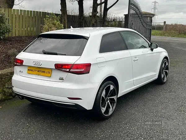 Used Audi A3 Sport 110 HP (80 kW) 2016 White Hatchback