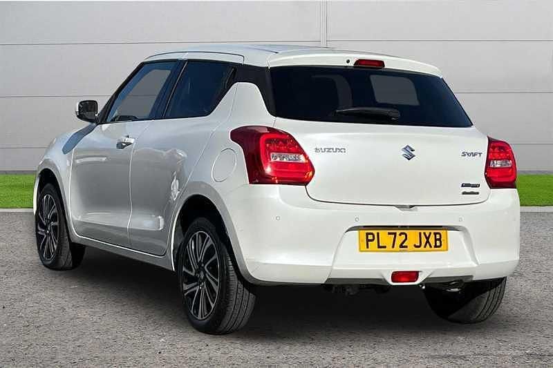 Used Suzuki Swift SZ5 83 HP (61 kW) 2023 Pure white Hatchback