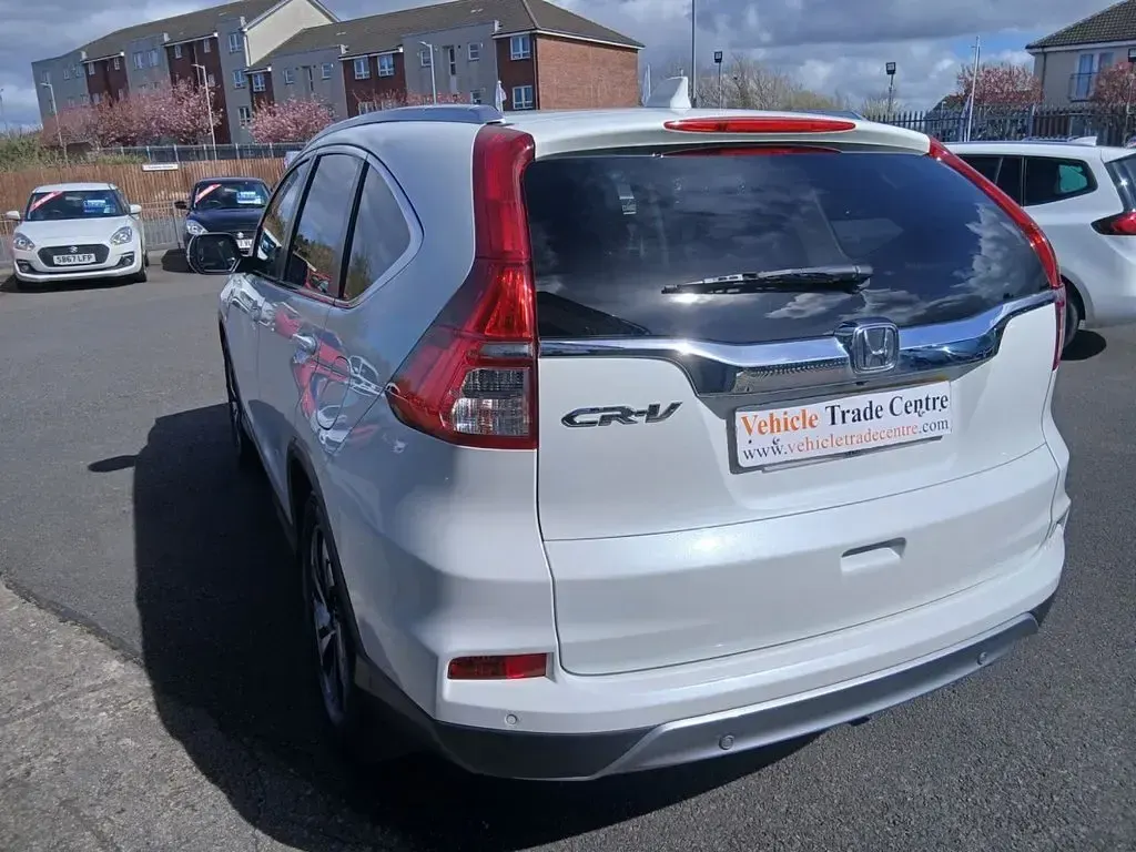 Used Honda CR-V SR 120 HP (88 kW) 2018 White SUV