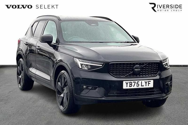 Used Volvo XC40 Plus 163 HP (119 kW) 2025 Onyx black SUV