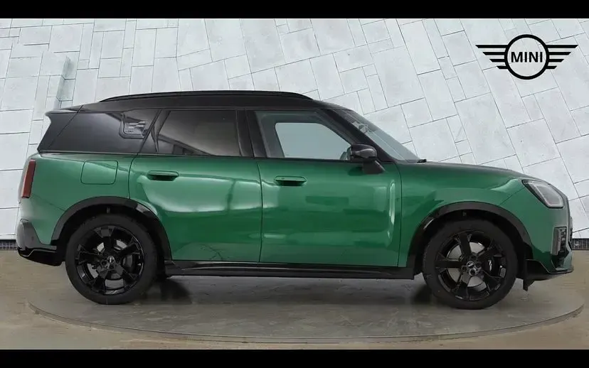 Used Mini Countryman Sport 218 HP (160 kW) 2025 British racing green iv SUV