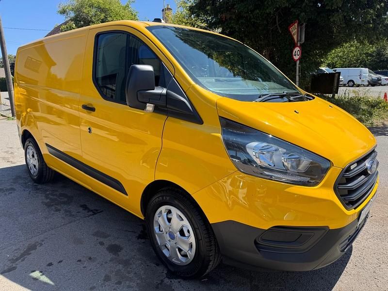 Used Ford Transit Custom 130 HP (95 kW) 2022 Yellow Van