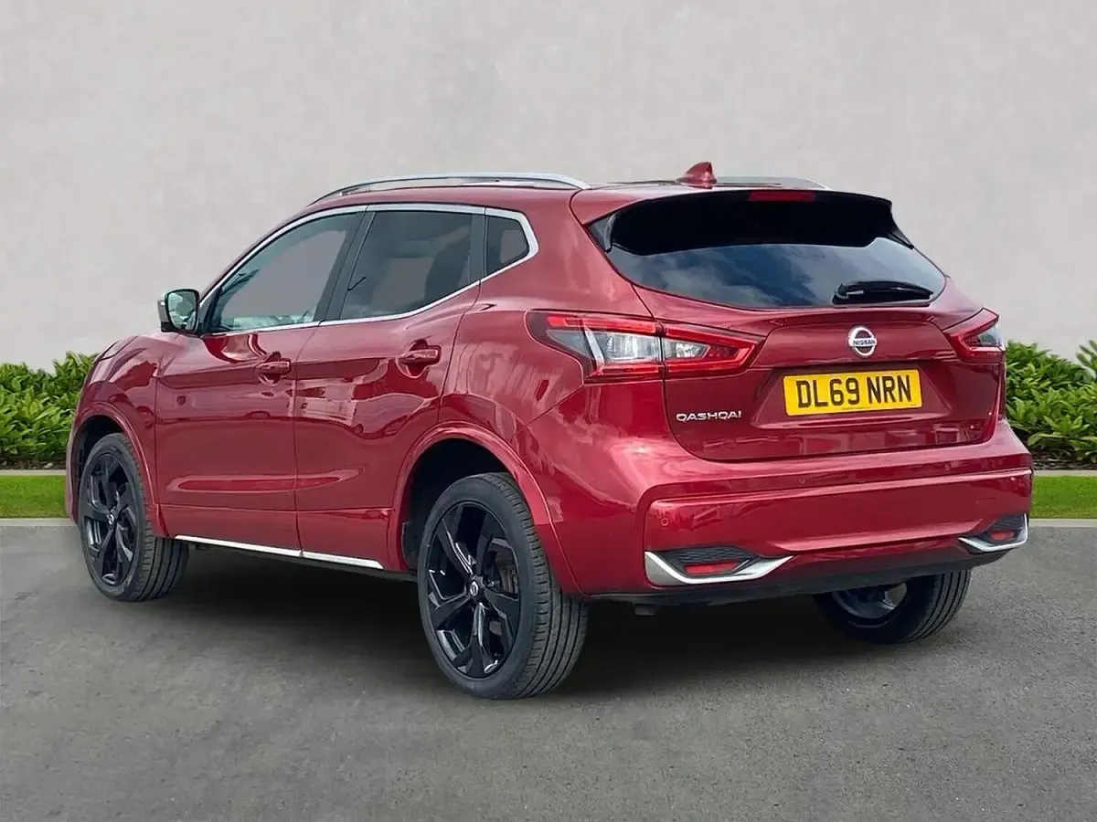 Used Nissan Qashqai Tekna+ 160 HP (117 kW) 2019 Red SUV