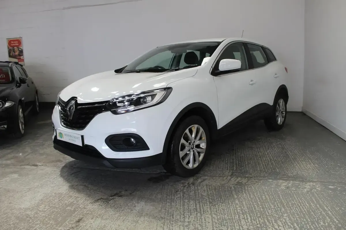 Used Renault Kadjar Play 2019 White SUV