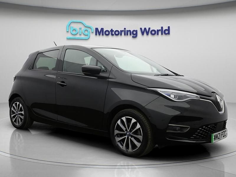 Black Used 2021 Renault Rapid GT-Line Hatchback | £9,700 (Fair price) - Image 1/4