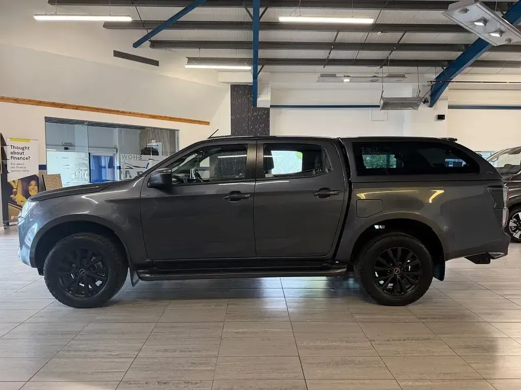 Used Isuzu Pick up 164 HP (120 kW) 2022 Grey Pickup