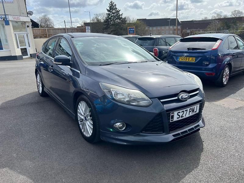 Used Ford Focus Zetec 115 HP (84 kW) 2012 Grey Hatchback