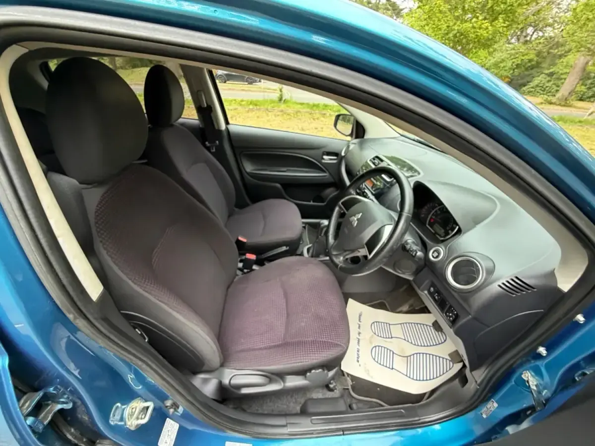 Usado Mitsubishi Mirage 2015 Azul Citadino