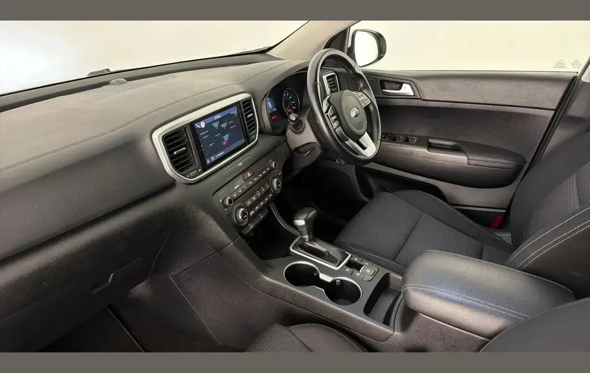 Usado Kia Sportage 136 HP (100 kW) 2021 Branco SUV