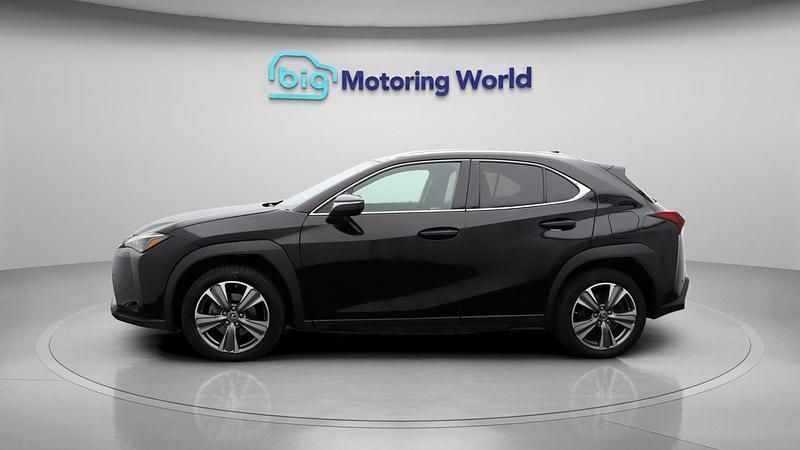 Used Lexus UX 300e 147 kW (201 HP) 2023 Black SUV