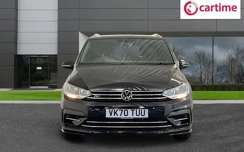 Used VW Touran R-line 150 HP (110 kW) 2025 MPV